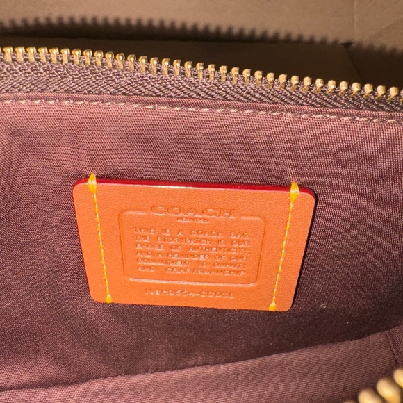 Authentic Coach Brown Plaza Bag - Picture 6 of 7